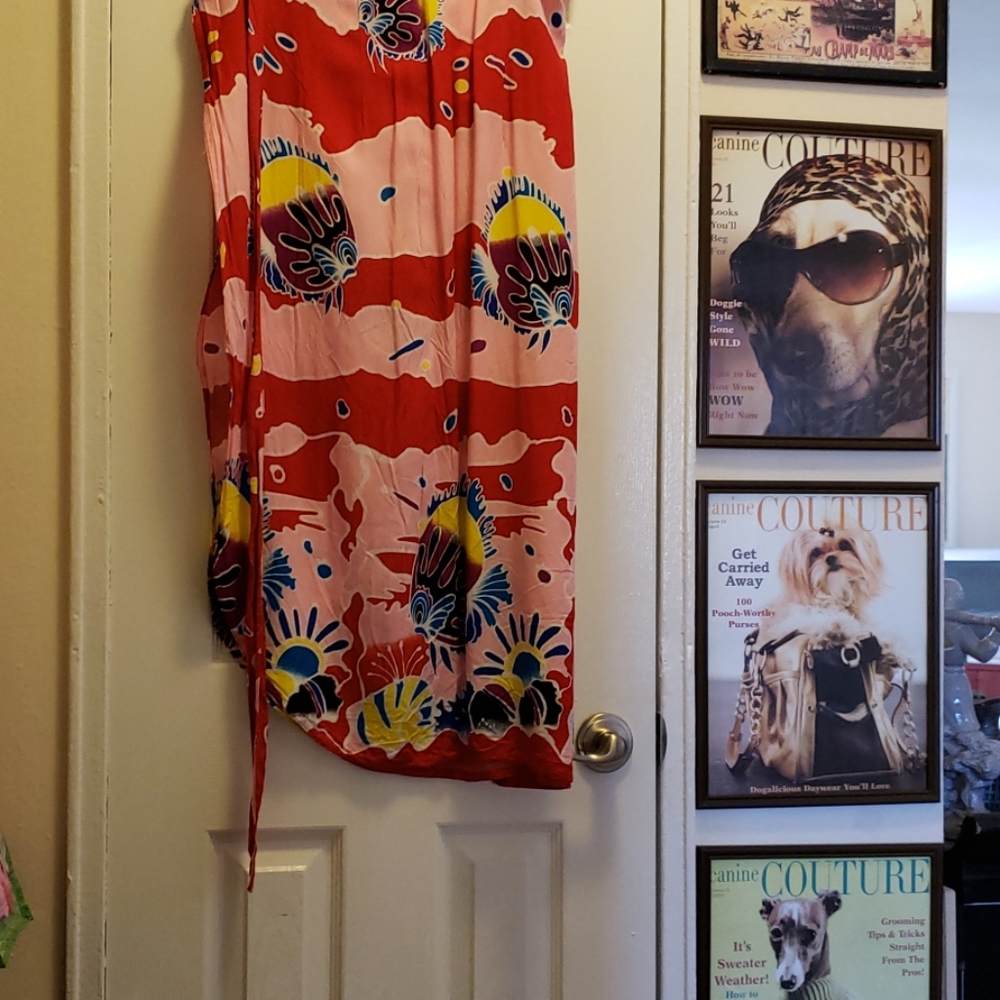 Beach coverup/sarong - Picture 2 of 3